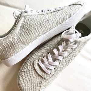 H&M low top sneakers